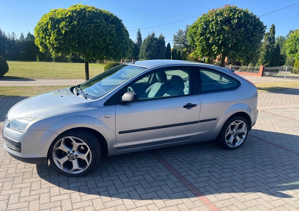 Ford Focus cena 8800 przebieg: 284000, rok produkcji 2005 z Oleśnica małe 379